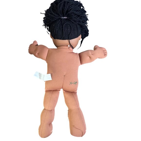 Vintage 2004 Cabbage Patch Kids 18" Doll With Black Yarn Hair Brown Eyes & Strip - Picture 4 of 10